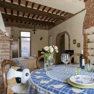 Appartamento Taverna Rustica In Toscana, Fucecchio